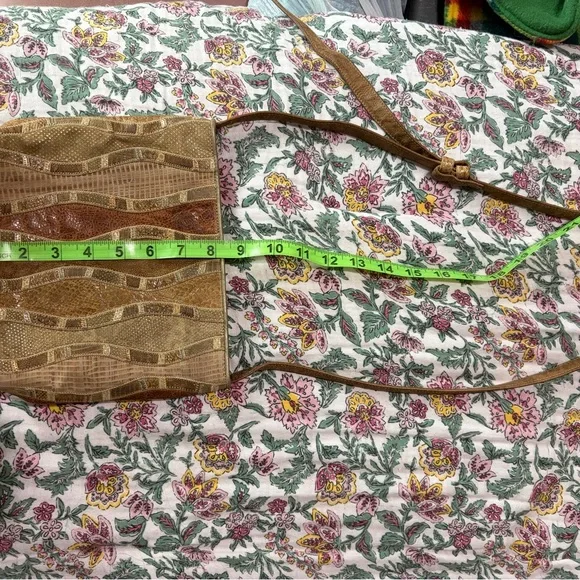 Sharif Brown Leather Crossbody Bag - Picture 7 of 10